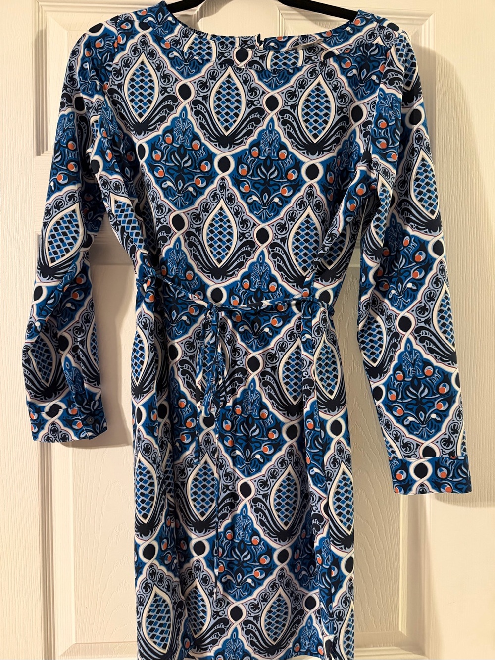 LOFT Blue, White and black Long Sleeve Printed Dress with tie never worn